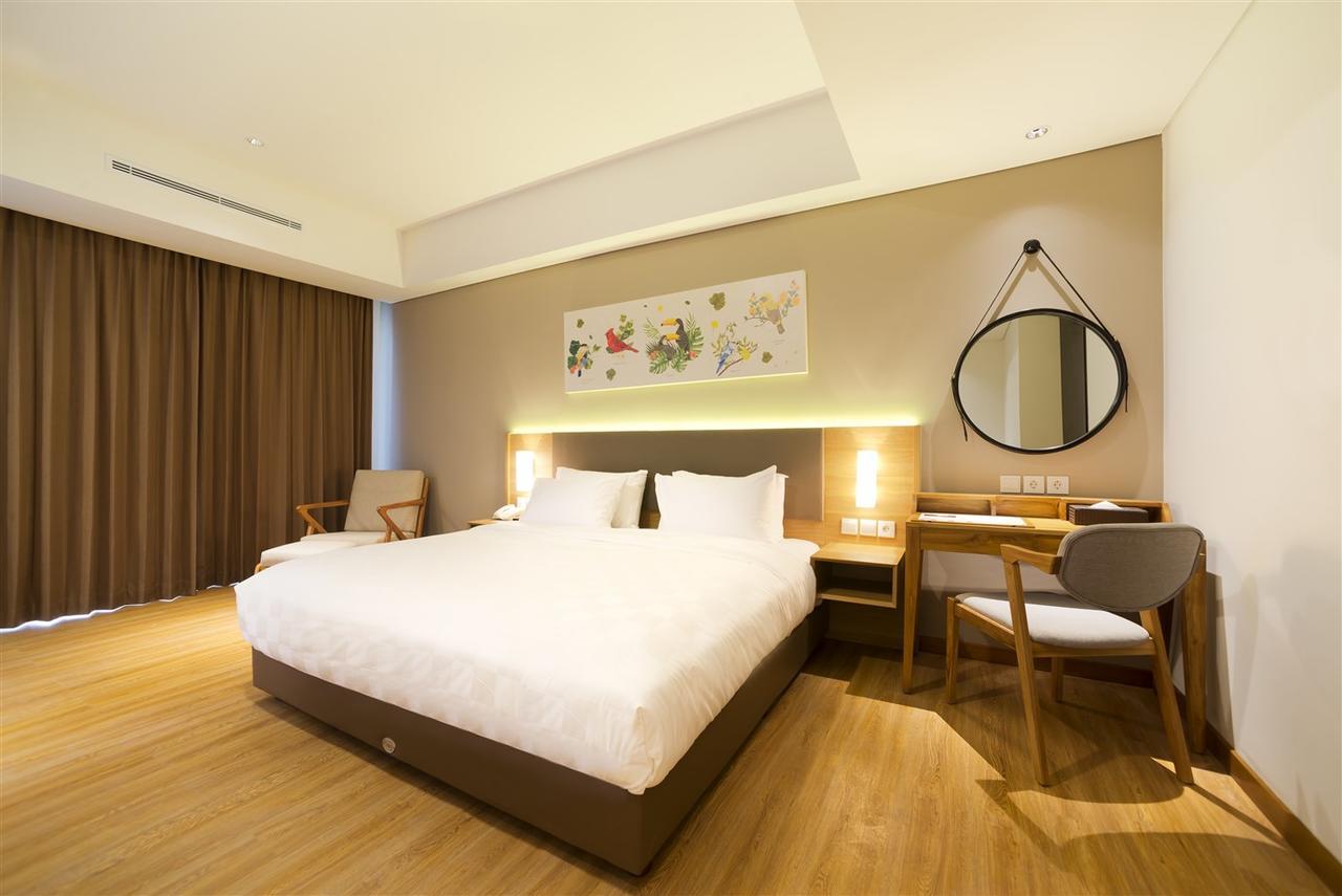Aviary Bintaro Hotel Serpong Eksteriør billede