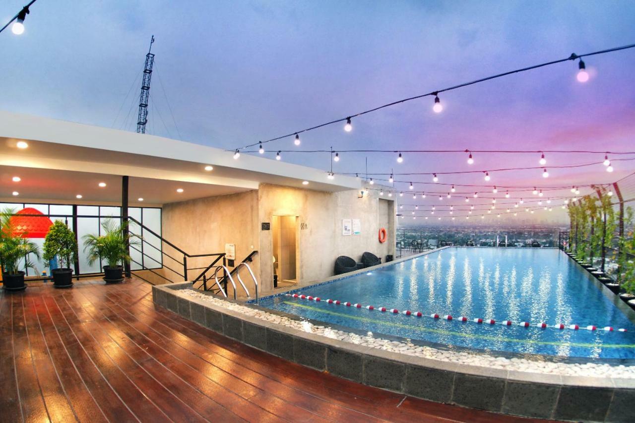Aviary Bintaro Hotel Serpong Eksteriør billede